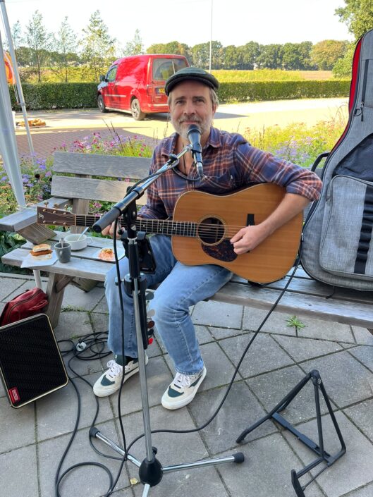Tobias speelt de sterren van de hemel